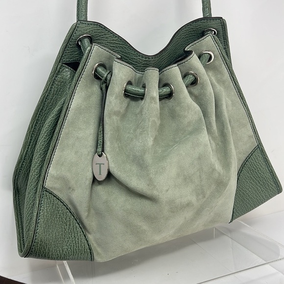 Tod’s Suede and Pebbled Leather Flat Back Shoulder Bag - Picture 4 of 13